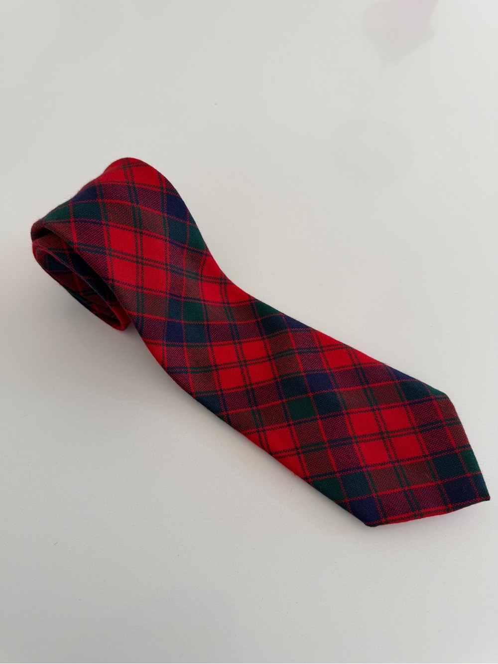 VINTAGE Tie Robertson Red Tartan 100% New Wool Made Scotland Formal Heritage